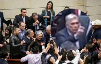La derrota del Gobierno fue atribuida a que dos congresistas del Pacto Histórico, Martha Peralta y Richard Fuelantala, quienes no estuvieron en el momento de la votación. FOTO: Colprensa y captura de pantalla