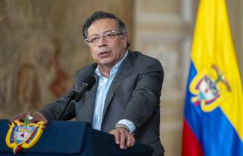 Una demanda de nulidad llegó al Consejo de Estado contra el fallo que prohibió la transmisión de los consejos de ministros del presidente Gustavo Petro por canales privados. Foto: Presidencia