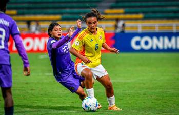 Ana Clavijo (6), jugadora de la Selección Colombia que busca el segundo título sudamericano sub-17 femenino. Ahora en casa. FOTO cortesía FCF