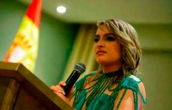 Andrea Petro calificó las acusaciones como un ataque personal de Leyva, motivado por diferencias con funcionarios del Gobierno, particularmente los ministros Benedetti y Sarabia. 