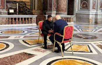 Zelenski y Trump se reunieron unos “15 minutos” en la basílica de San Pedro. Foto: Prensa presidencial de Ucrania