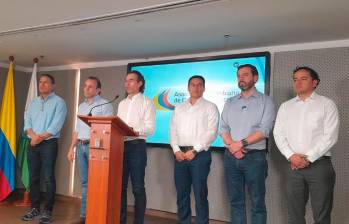 Parte de los alcaldes de las capitales se reunieron en Medellín, los demás asistieron vía web. FOTO: EL COLOMBIANO