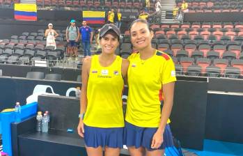 María Paulina Pérez y Yuliana Lizarazo lucharon contra las kazajas pero al final, en un tercer set, fueron superadas. FOTO FEDETENIS