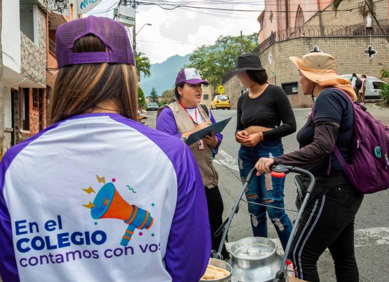 La meta es llegar este 2025 a 305.000 estudiantes en el sistema educativo oficial. FOTO: Alcaldía de Medellín