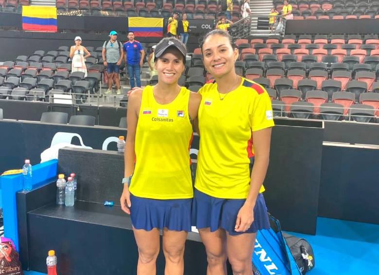 María Paulina Pérez y Yuliana Lizarazo lucharon contra las kazajas pero al final, en un tercer set, fueron superadas. FOTO FEDETENIS
