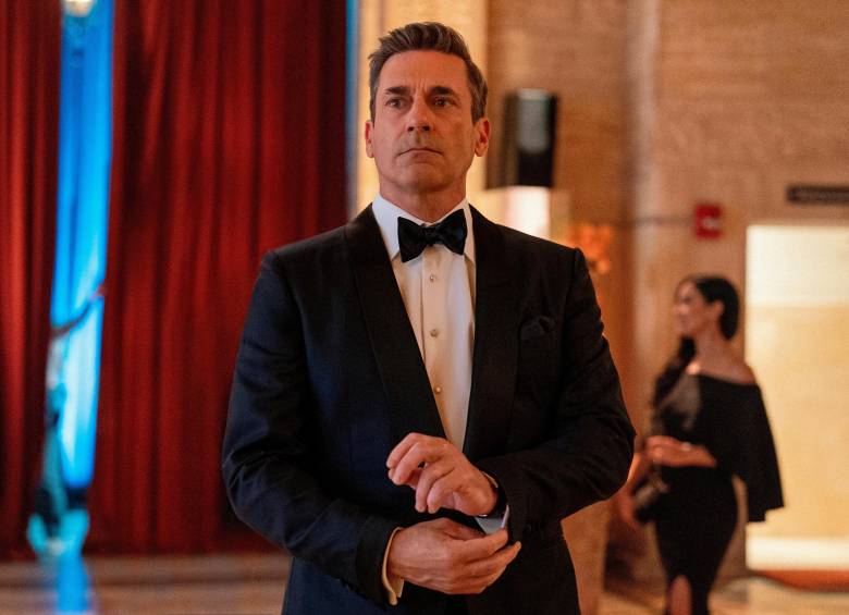 Jon Hamm confiesa en esta entrevista que no es lo mismo hacer una serie a los 50 que a los 30 y el por qué no usa redes sociales. FOTO Cortesía Apple TV+